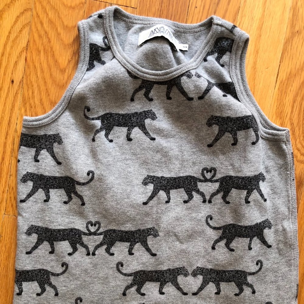 Kids tank top size 128/8 years